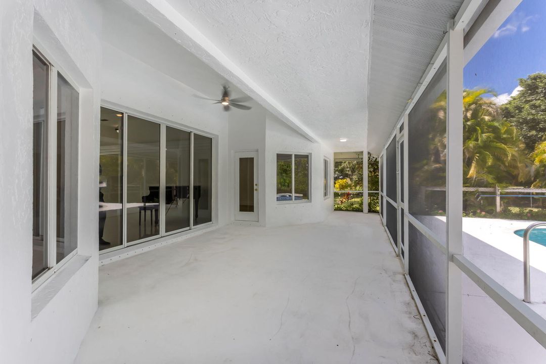 For Sale: $949,900 (4 beds, 2 baths, 2801 Square Feet)