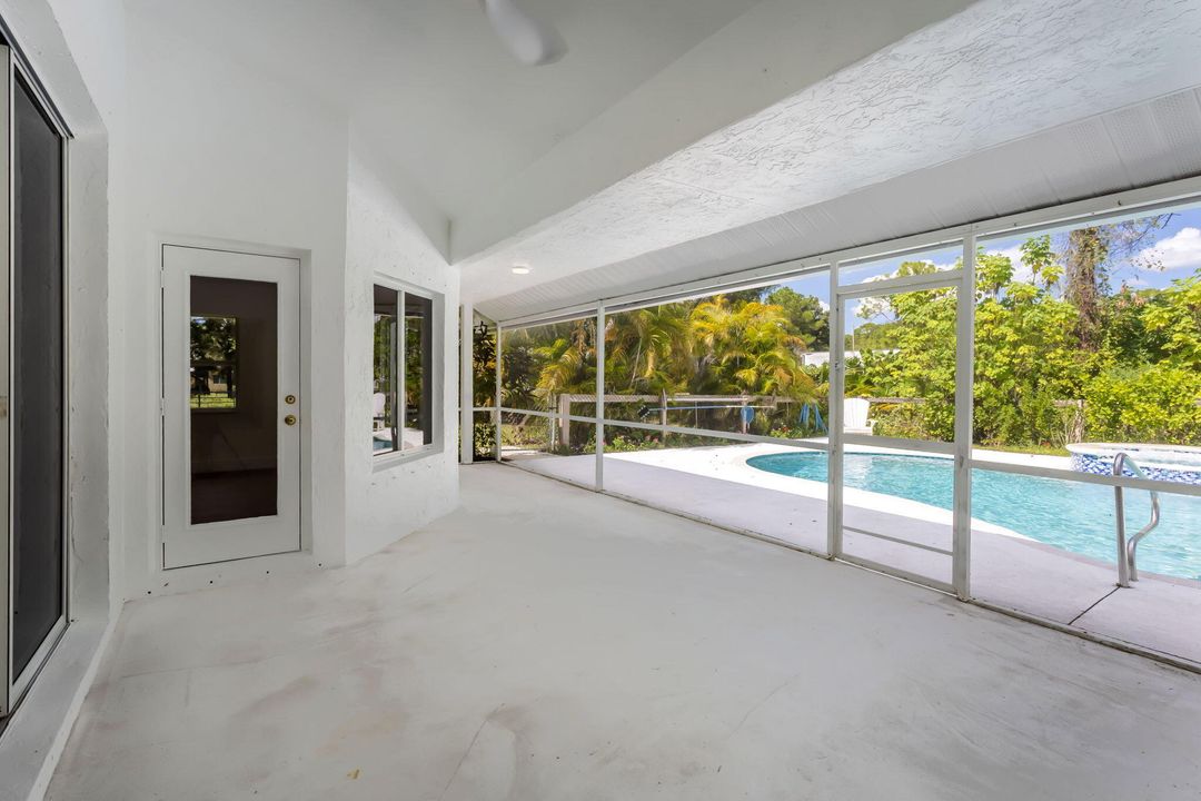 For Sale: $949,900 (4 beds, 2 baths, 2801 Square Feet)