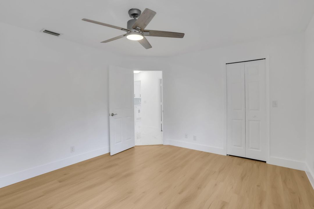 For Sale: $949,900 (4 beds, 2 baths, 2801 Square Feet)