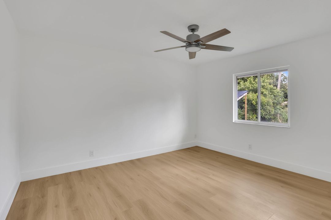 For Sale: $949,900 (4 beds, 2 baths, 2801 Square Feet)