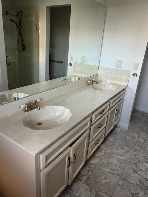 For Sale: $399,900 (4 beds, 3 baths, 2072 Square Feet)