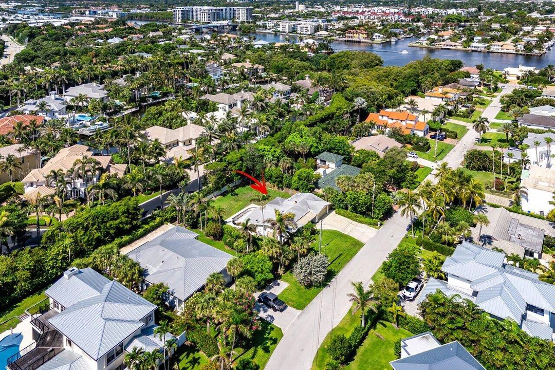 Active With Contract: $1,450,000 (3 beds, 2 baths, 1768 Square Feet)