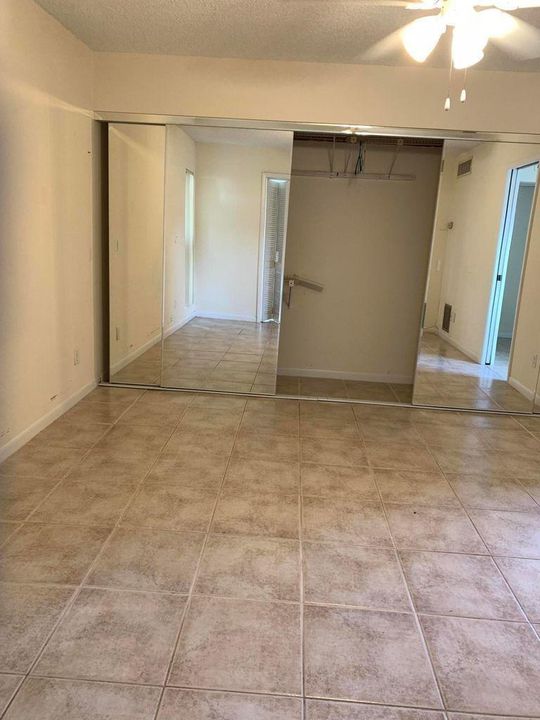 For Sale: $165,000 (1 beds, 1 baths, 627 Square Feet)