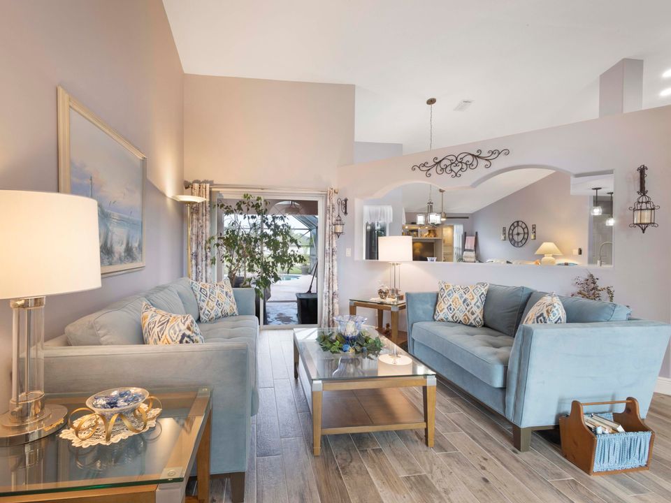 待售: $530,000 (3 贝兹, 2 浴室, 2016 平方英尺)