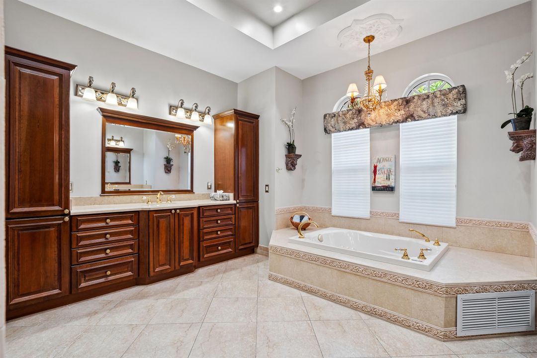 待售: $5,250,000 (5 贝兹, 7 浴室, 7621 平方英尺)