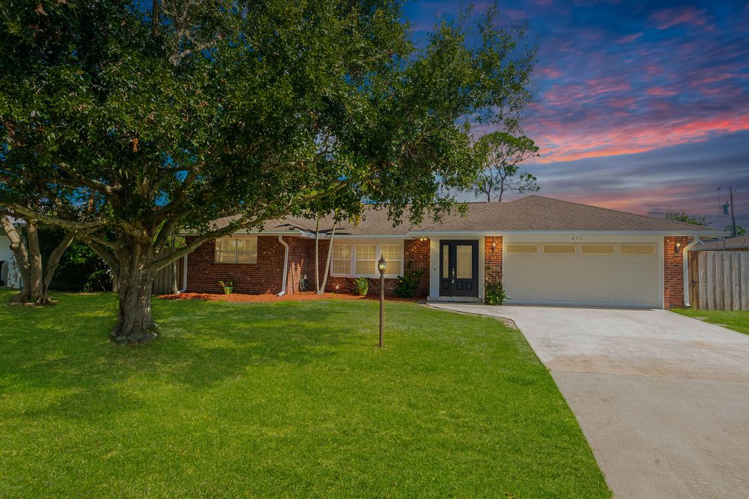 待售: $399,999 (3 贝兹, 2 浴室, 2058 平方英尺)