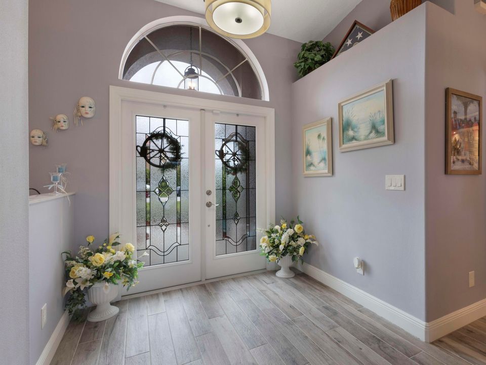 待售: $530,000 (3 贝兹, 2 浴室, 2016 平方英尺)