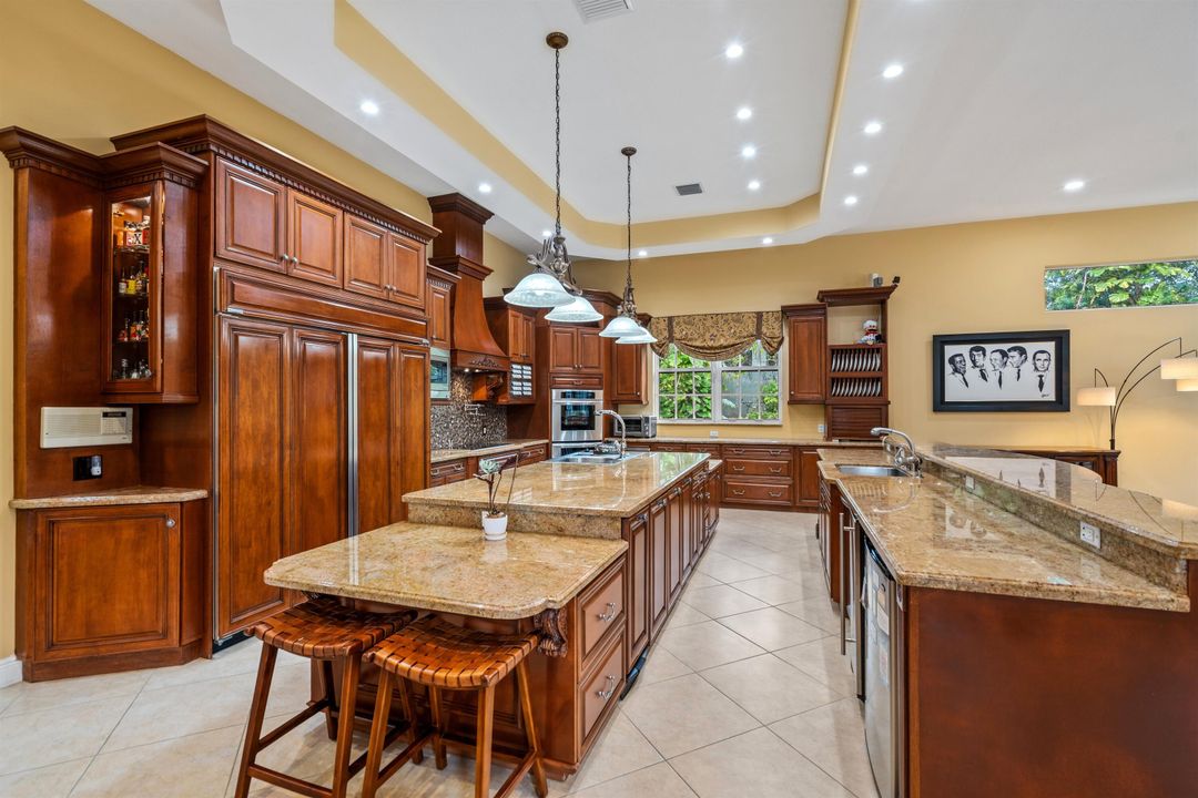 待售: $5,250,000 (5 贝兹, 7 浴室, 7621 平方英尺)