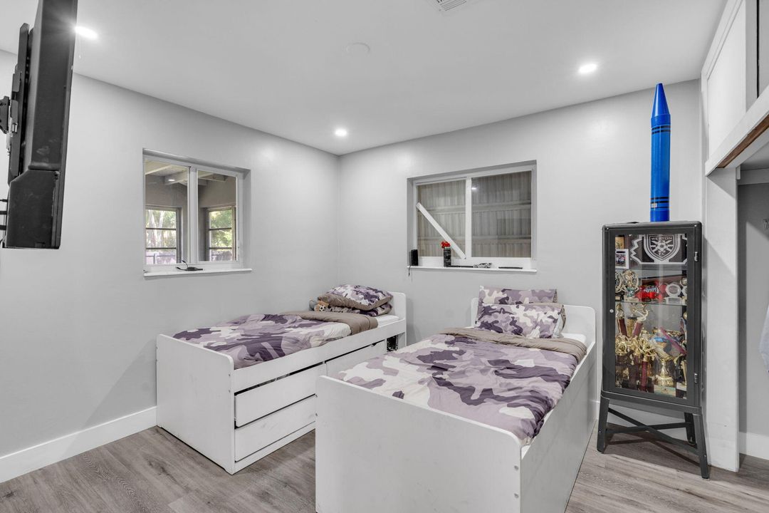 For Sale: $520,000 (2 beds, 2 baths, 1463 Square Feet)