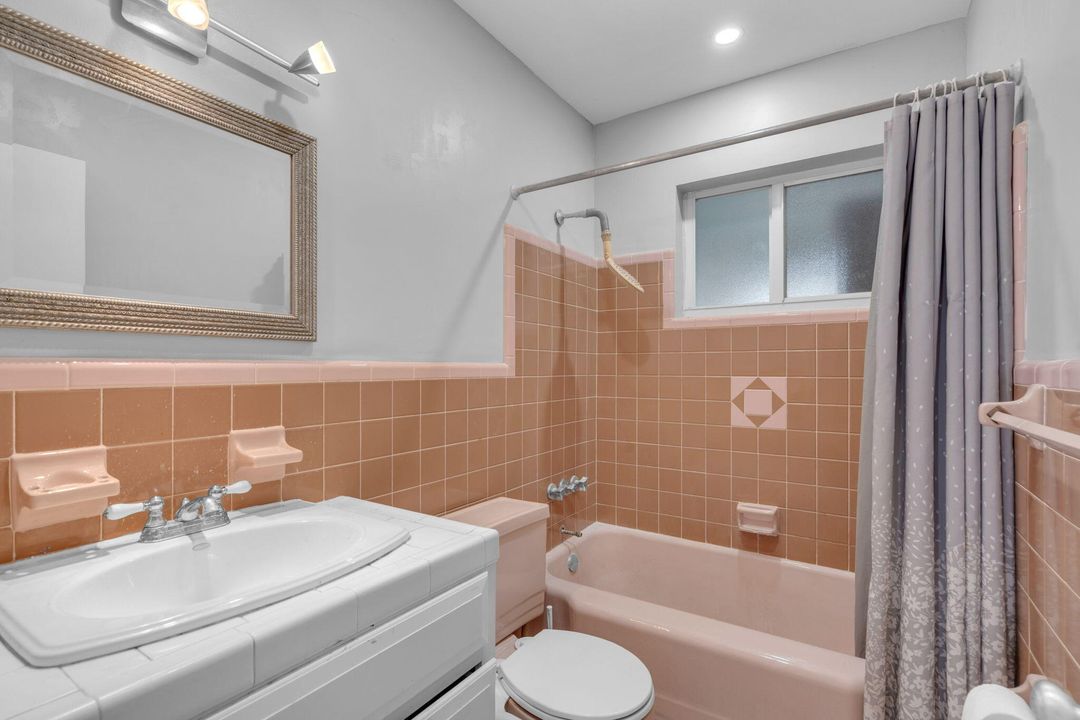 For Sale: $520,000 (2 beds, 2 baths, 1463 Square Feet)