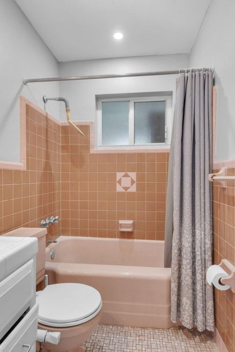 For Sale: $520,000 (2 beds, 2 baths, 1463 Square Feet)