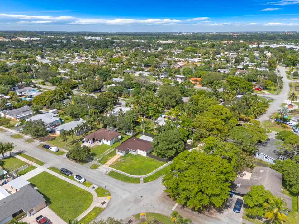 For Sale: $520,000 (2 beds, 2 baths, 1463 Square Feet)