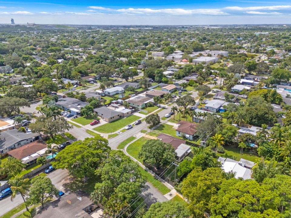 For Sale: $520,000 (2 beds, 2 baths, 1463 Square Feet)