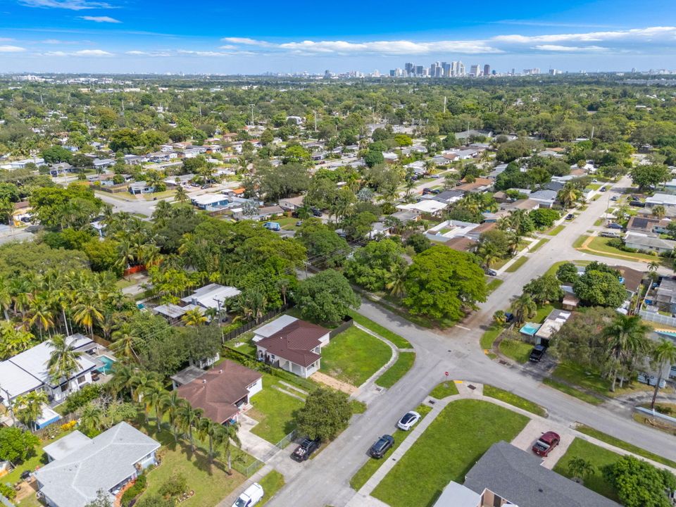 For Sale: $520,000 (2 beds, 2 baths, 1463 Square Feet)