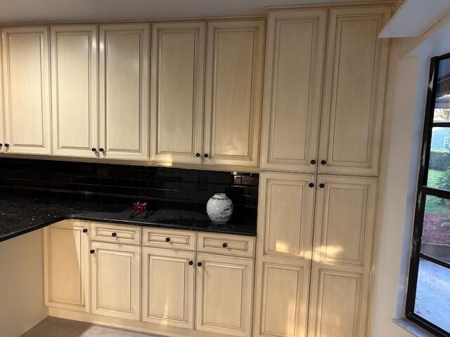 For Sale: $399,900 (4 beds, 3 baths, 2072 Square Feet)