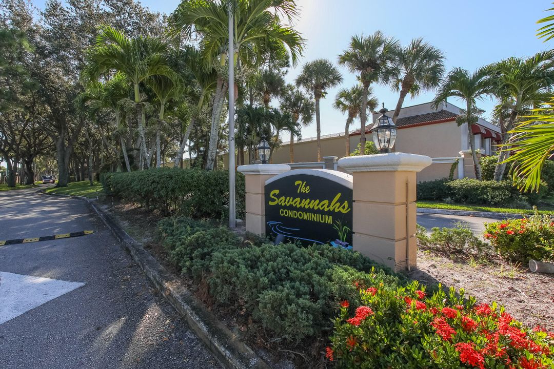 For Sale: $199,999 (2 beds, 2 baths, 1182 Square Feet)