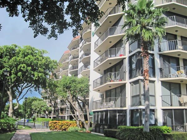 For Rent: $3,450 (2 beds, 2 baths, 1315 Square Feet)