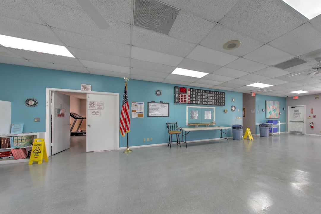 For Sale: $199,999 (2 beds, 2 baths, 1182 Square Feet)