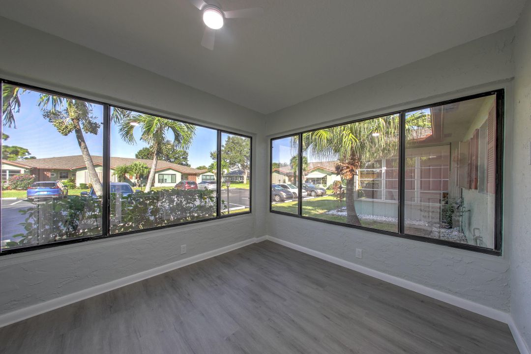 For Sale: $199,999 (2 beds, 2 baths, 1182 Square Feet)