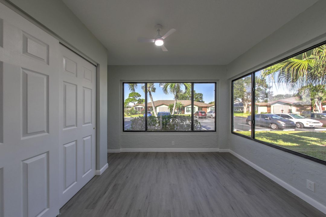 For Sale: $199,999 (2 beds, 2 baths, 1182 Square Feet)