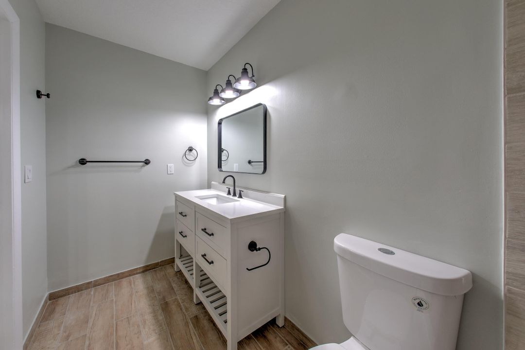 For Sale: $199,999 (2 beds, 2 baths, 1182 Square Feet)