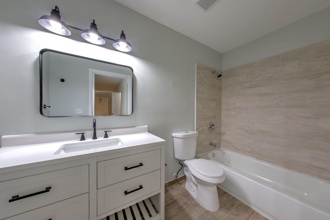 For Sale: $199,999 (2 beds, 2 baths, 1182 Square Feet)