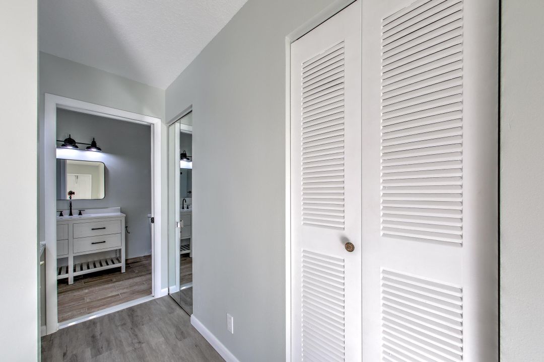 For Sale: $199,999 (2 beds, 2 baths, 1182 Square Feet)