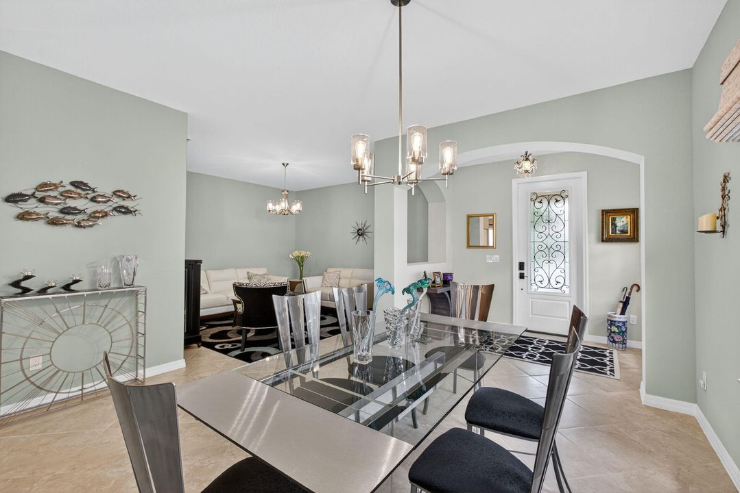 待售: $999,995 (4 贝兹, 2 浴室, 2334 平方英尺)