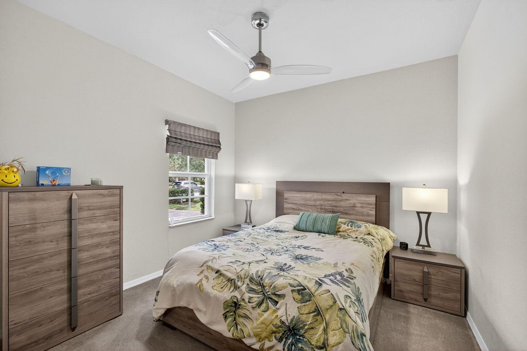 待售: $999,995 (4 贝兹, 2 浴室, 2334 平方英尺)