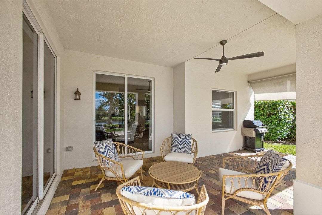 待售: $999,995 (4 贝兹, 2 浴室, 2334 平方英尺)