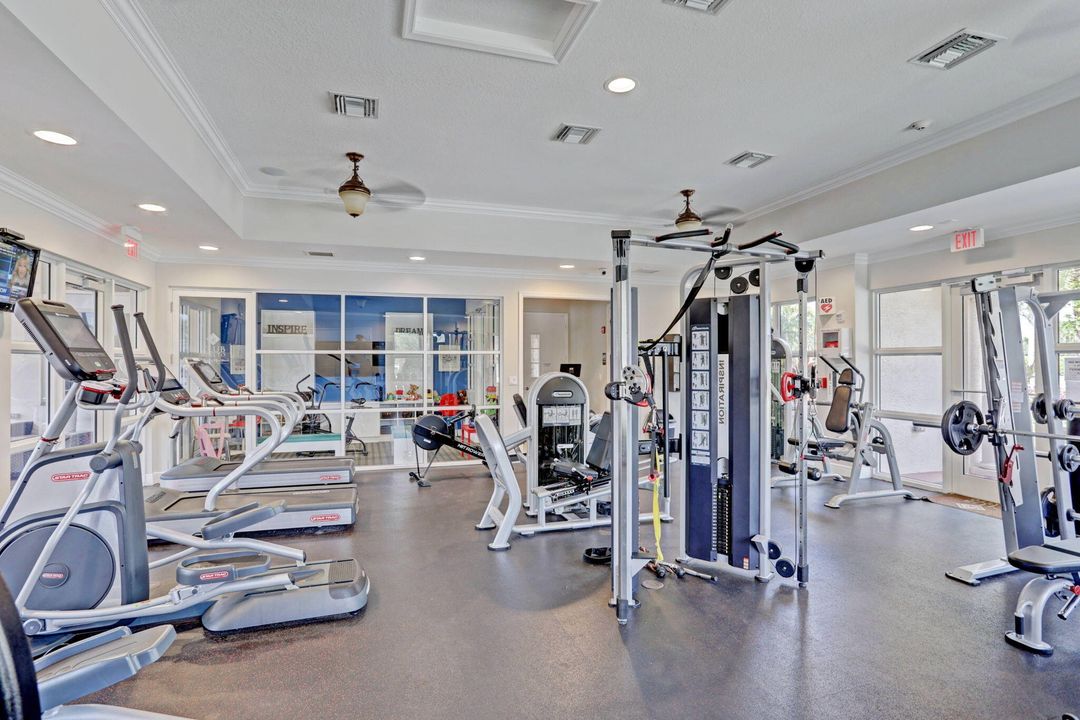 待售: $999,995 (4 贝兹, 2 浴室, 2334 平方英尺)