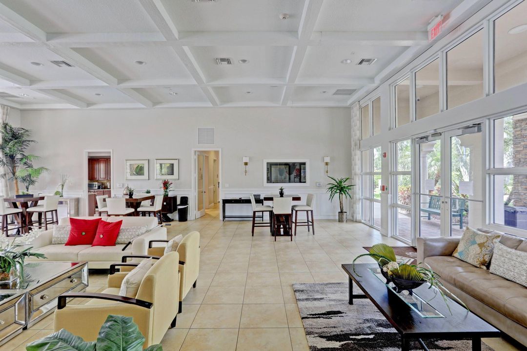 待售: $999,995 (4 贝兹, 2 浴室, 2334 平方英尺)