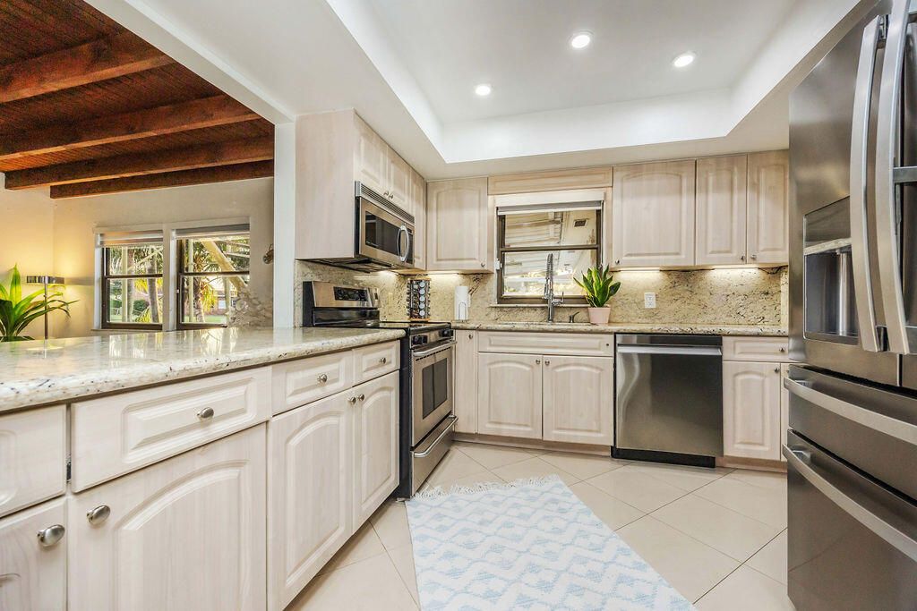 En Venta: $3,500,000 (4 camas, 3 baños, 3144 Pies cuadrados)