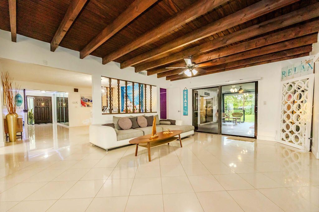 En Venta: $3,500,000 (4 camas, 3 baños, 3144 Pies cuadrados)