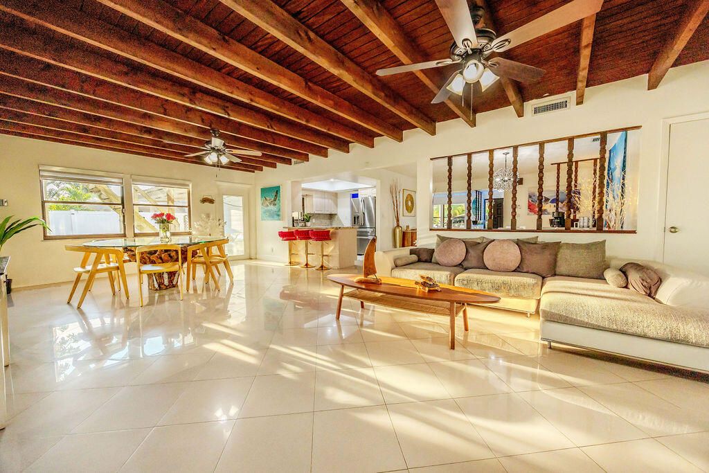 En Venta: $3,500,000 (4 camas, 3 baños, 3144 Pies cuadrados)