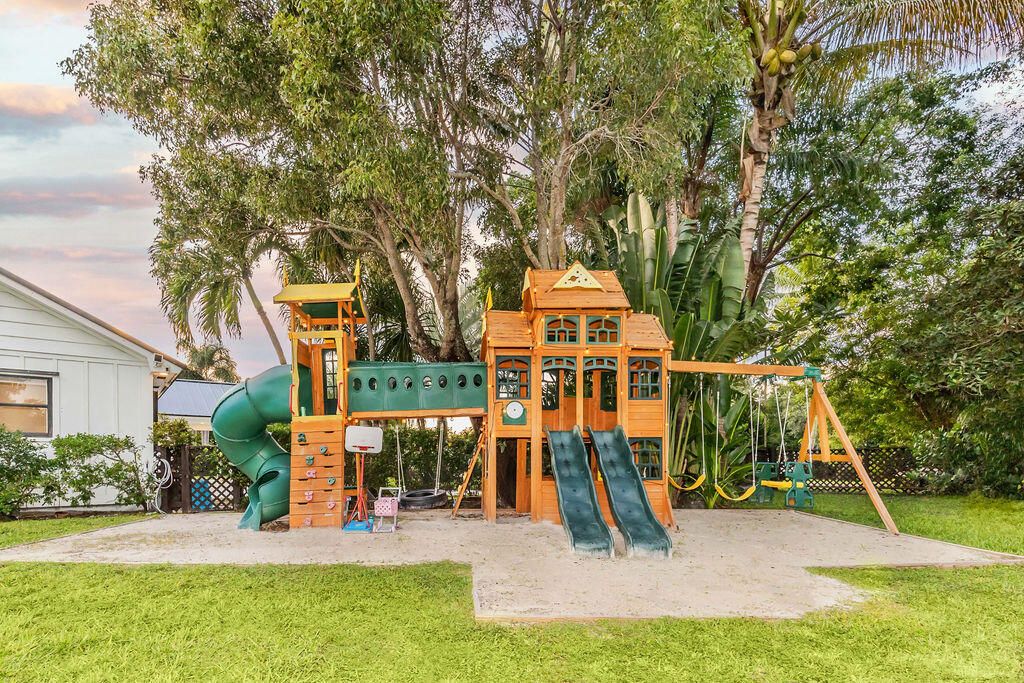 En Venta: $3,500,000 (4 camas, 3 baños, 3144 Pies cuadrados)