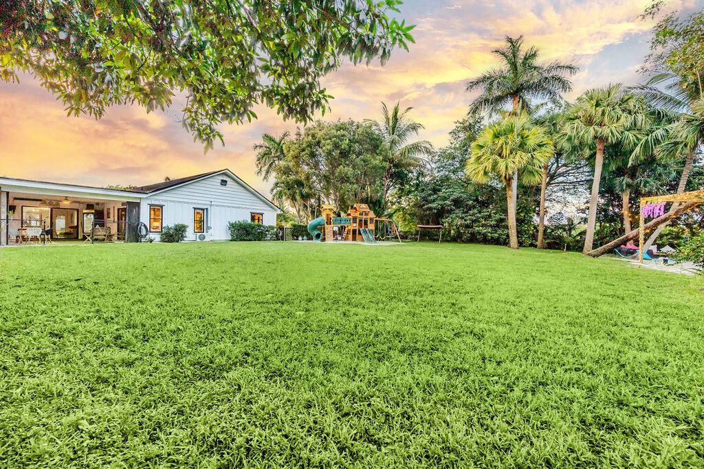 En Venta: $3,500,000 (4 camas, 3 baños, 3144 Pies cuadrados)