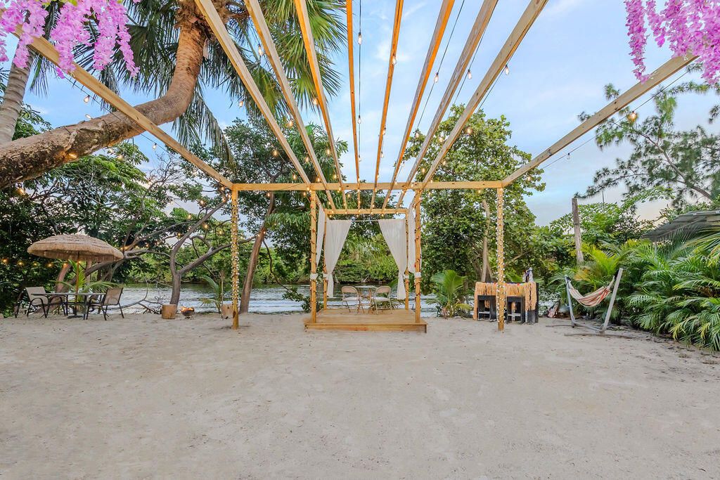 En Venta: $3,500,000 (4 camas, 3 baños, 3144 Pies cuadrados)