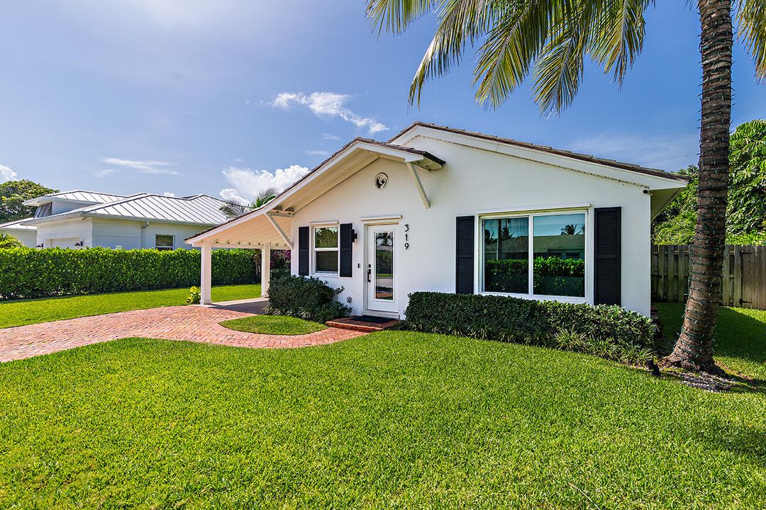 出租: $6,500 (2 贝兹, 1 浴室, 1000 平方英尺)