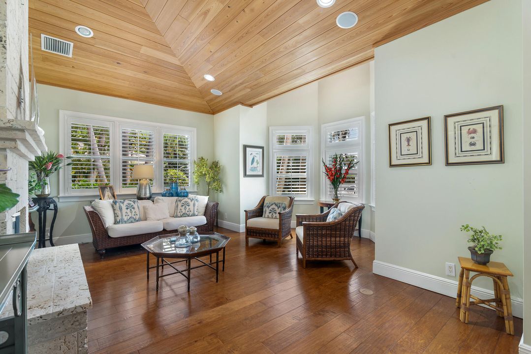 待售: $4,500,000 (3 贝兹, 3 浴室, 3293 平方英尺)