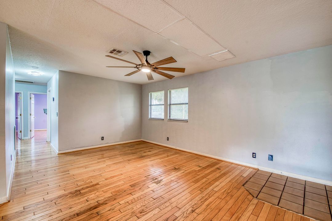 合同活跃: $459,000 (3 贝兹, 2 浴室, 1380 平方英尺)