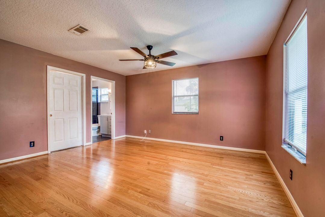 合同活跃: $459,000 (3 贝兹, 2 浴室, 1380 平方英尺)