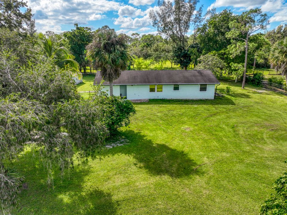 合同活跃: $459,000 (3 贝兹, 2 浴室, 1380 平方英尺)