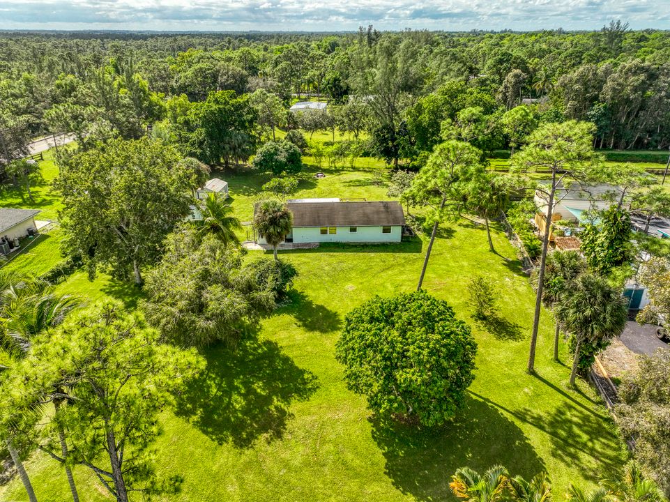 合同活跃: $459,000 (3 贝兹, 2 浴室, 1380 平方英尺)