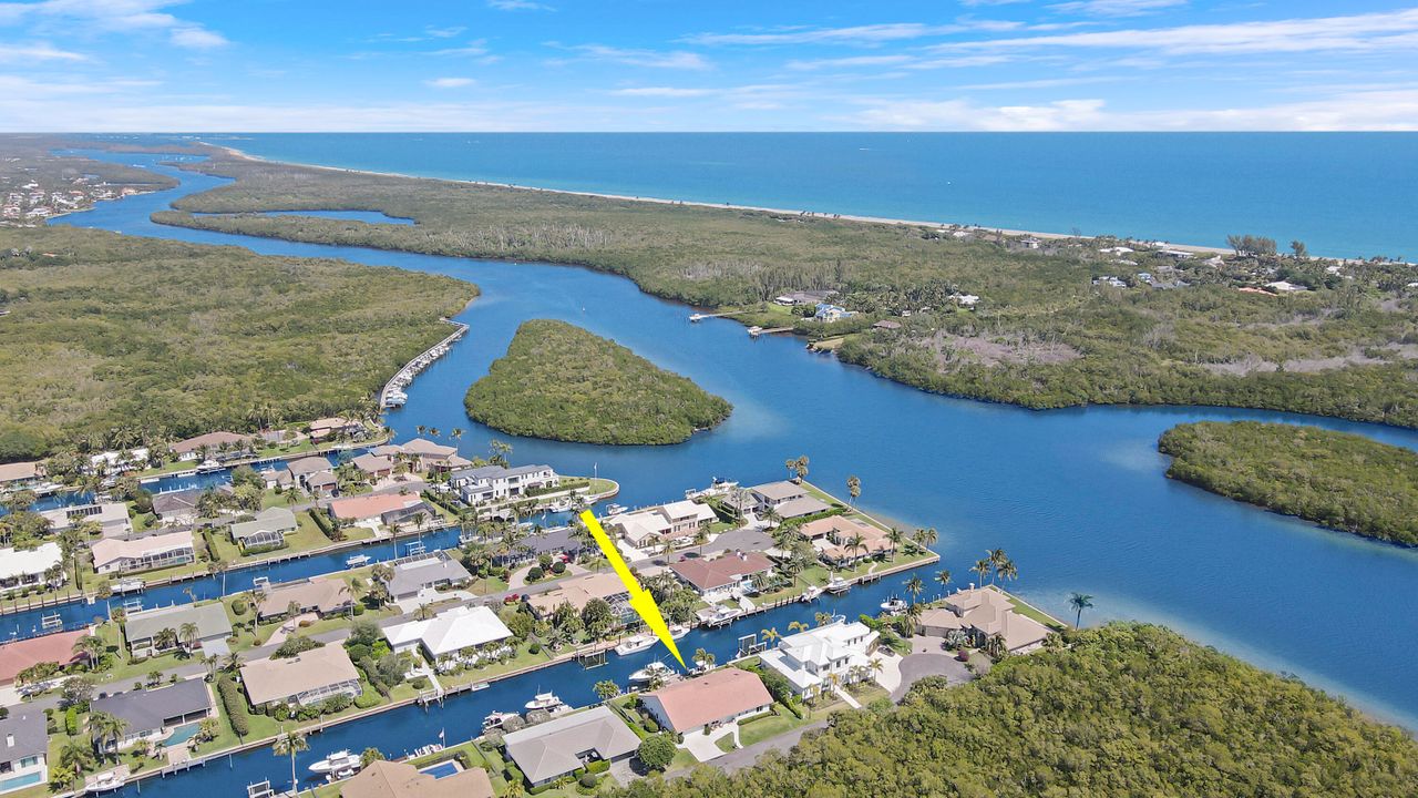 На продажу: $2,350,000 (3 спален, 3 ванн, 2744 Квадратных фут)