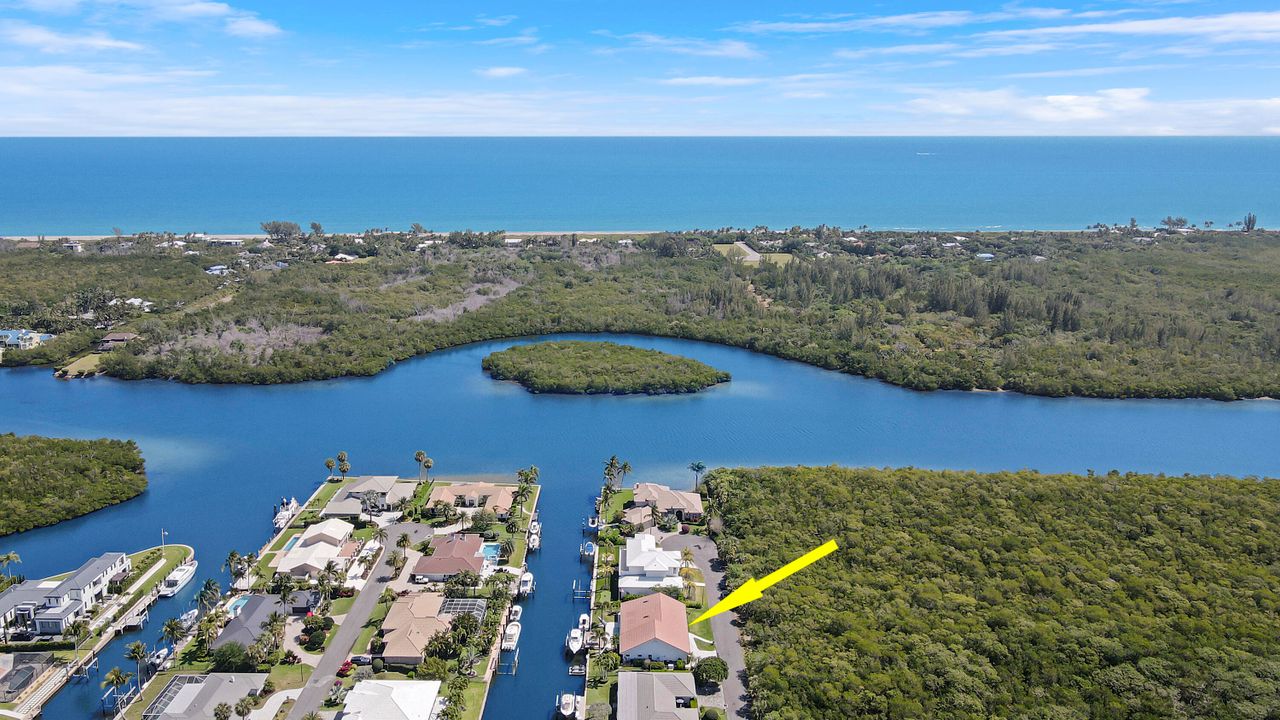 На продажу: $2,350,000 (3 спален, 3 ванн, 2744 Квадратных фут)