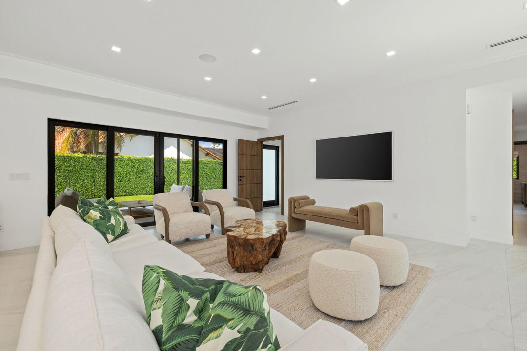 Active With Contract: $3,195,000 (4 beds, 2 baths, 2303 Square Feet)