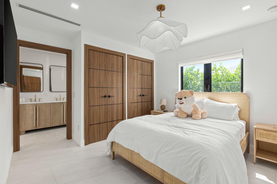 Active With Contract: $3,195,000 (4 beds, 2 baths, 2303 Square Feet)