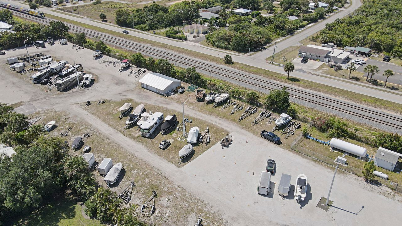 На продажу: $2,350,000 (3 спален, 3 ванн, 2744 Квадратных фут)