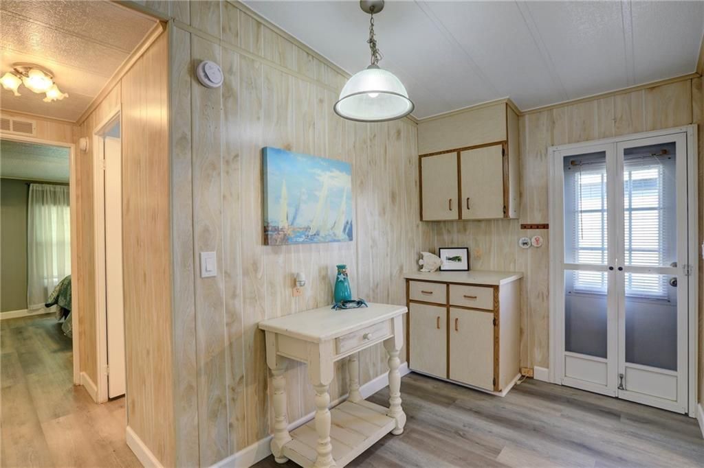 待售: $189,500 (2 贝兹, 2 浴室, 994 平方英尺)